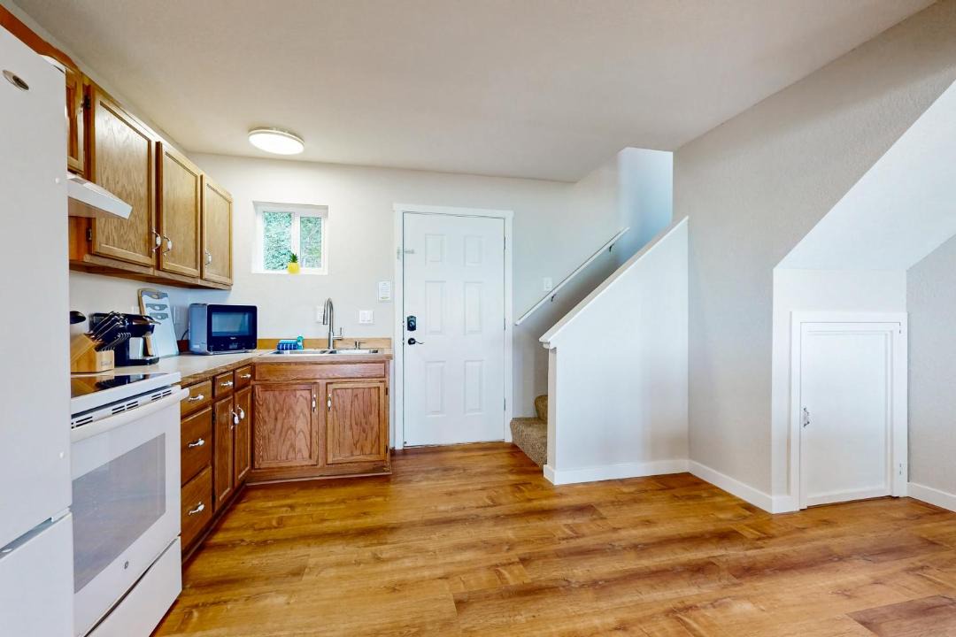 Photo of Others in Clinton