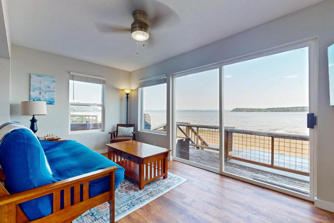 Photo of Others in Clinton