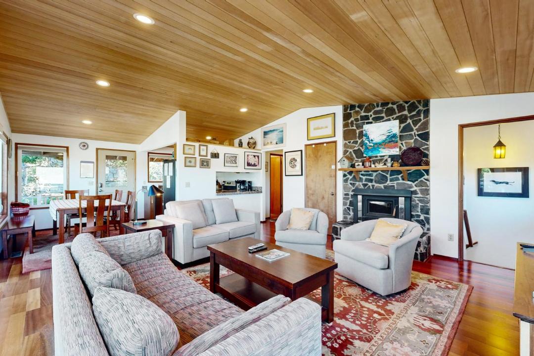 Photo of Livingroom in Manzanita