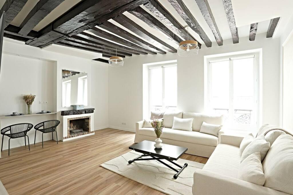 Photo of Livingroom in 6th Arrondissement