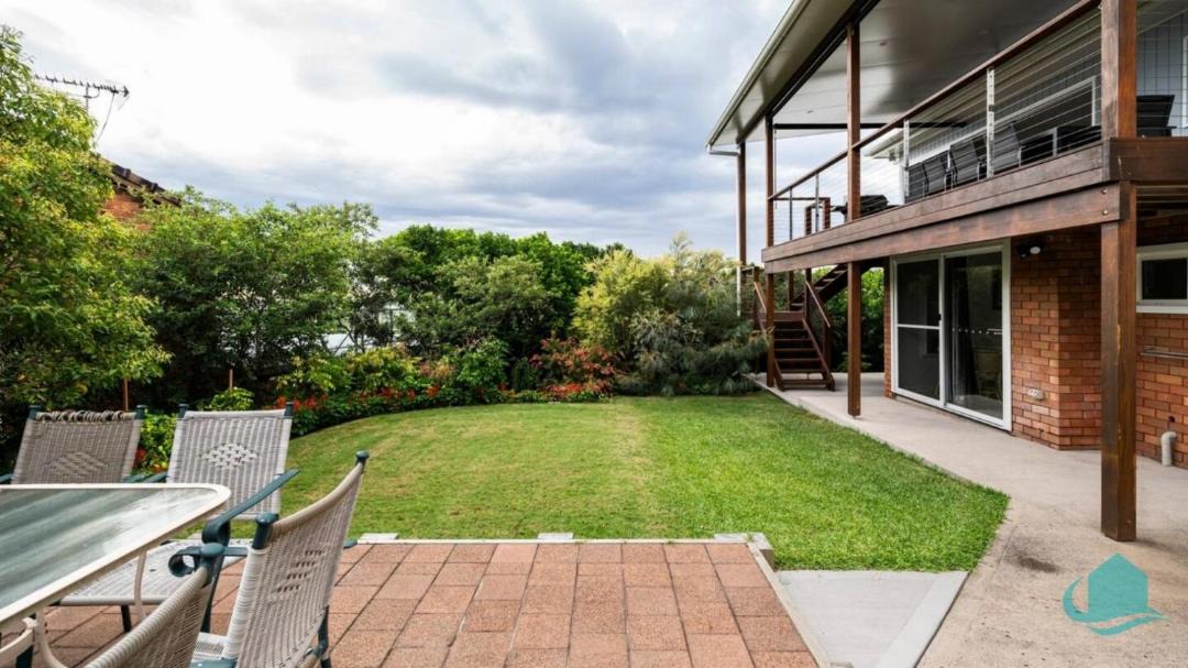 Photo of Others in Caves Beach