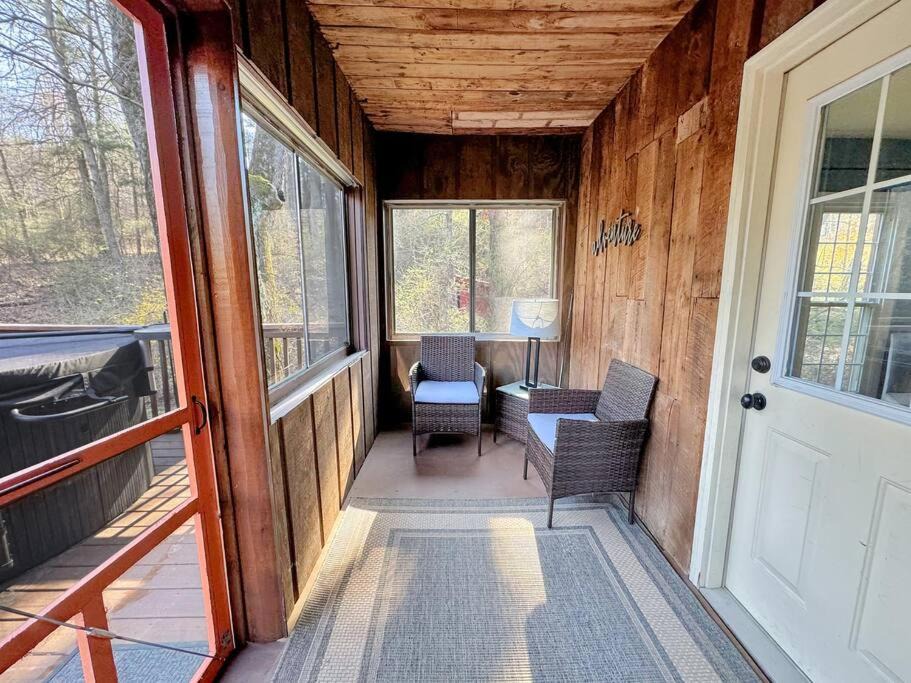 Photo of Patio Balcony in Gnaw Bone