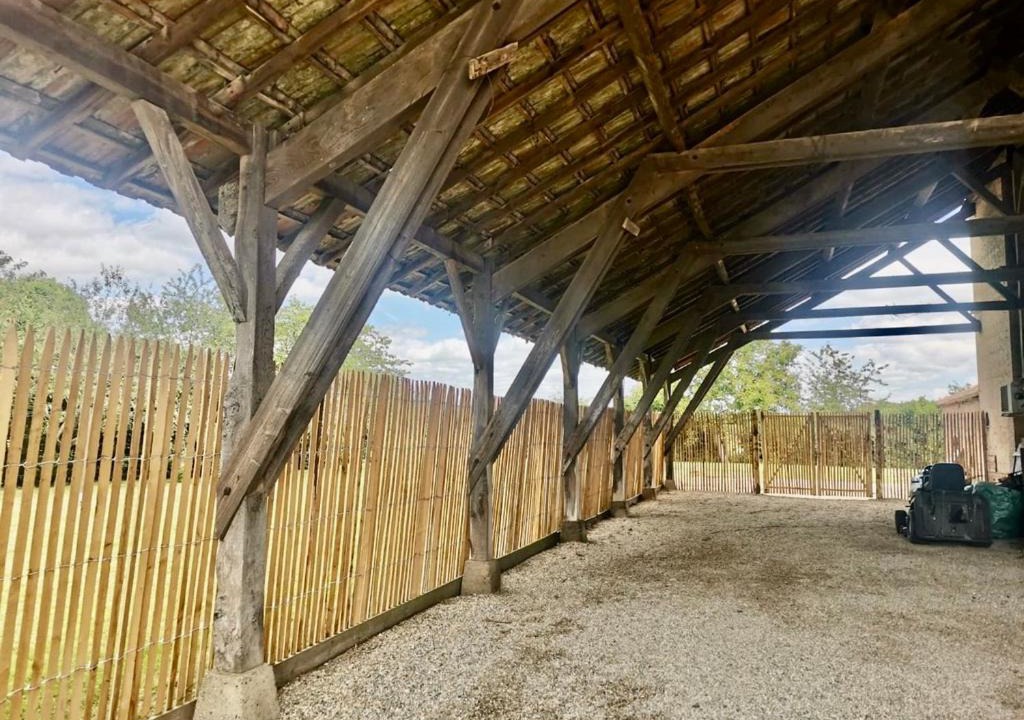 Photo of Others in Sauveterre-Saint-Denis