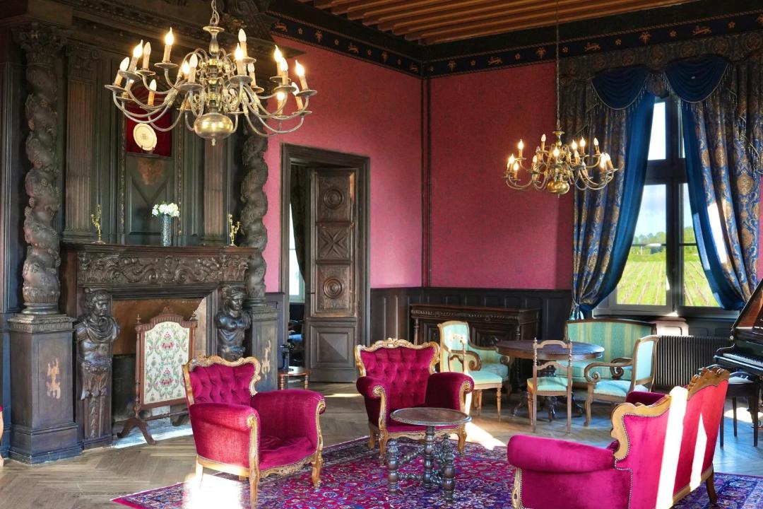 Photo of Livingroom in Blaye