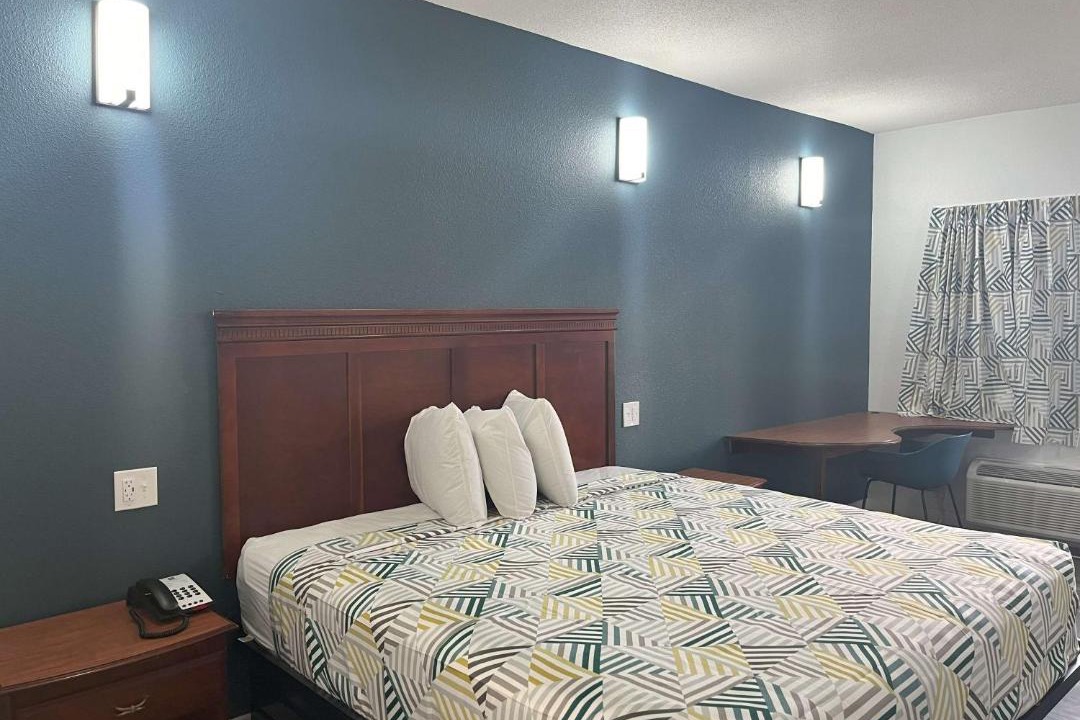 Photo of Bedroom in Cleveland