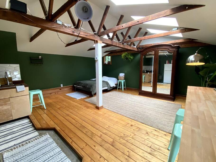 Photo of Others in North Beacon Hill