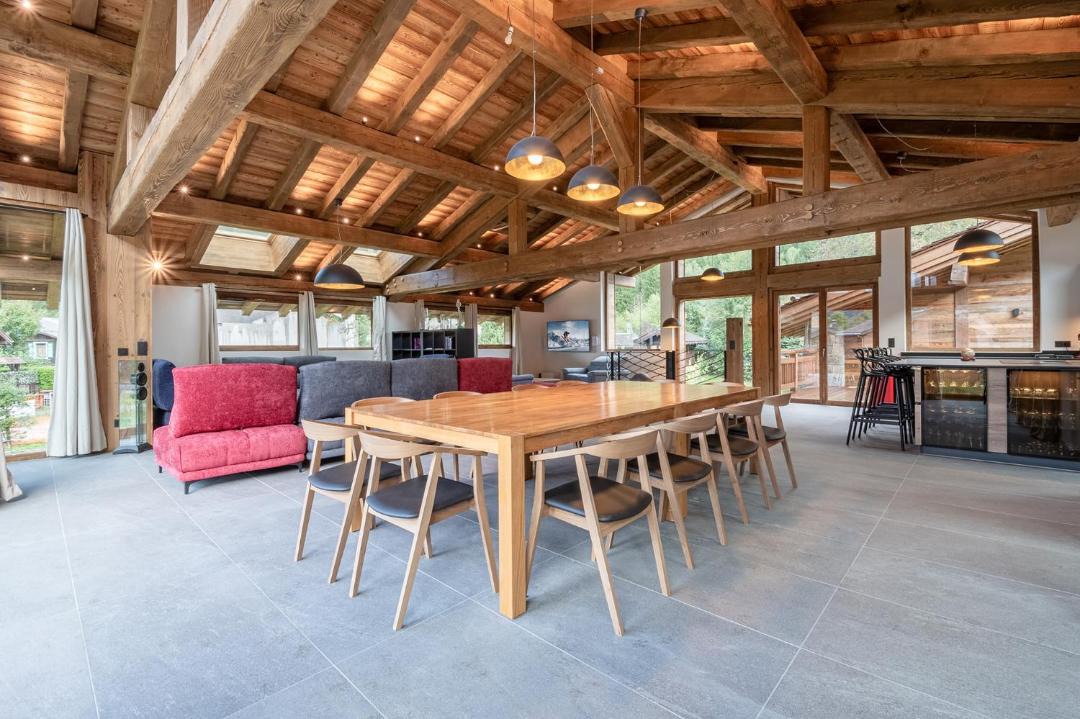 Photo of Others in Les Tines