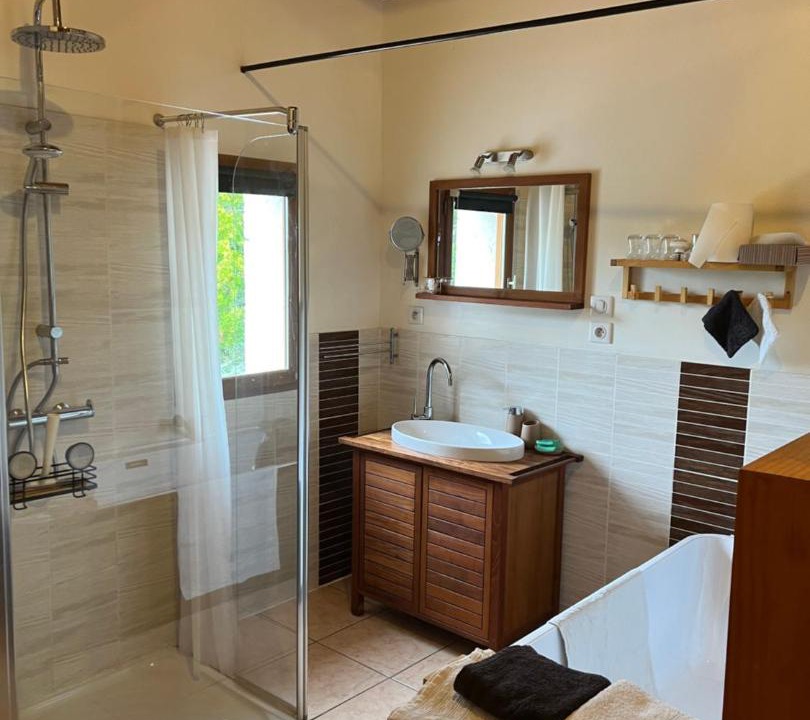 Photo of Bathroom in Lisle-sur-Tarn