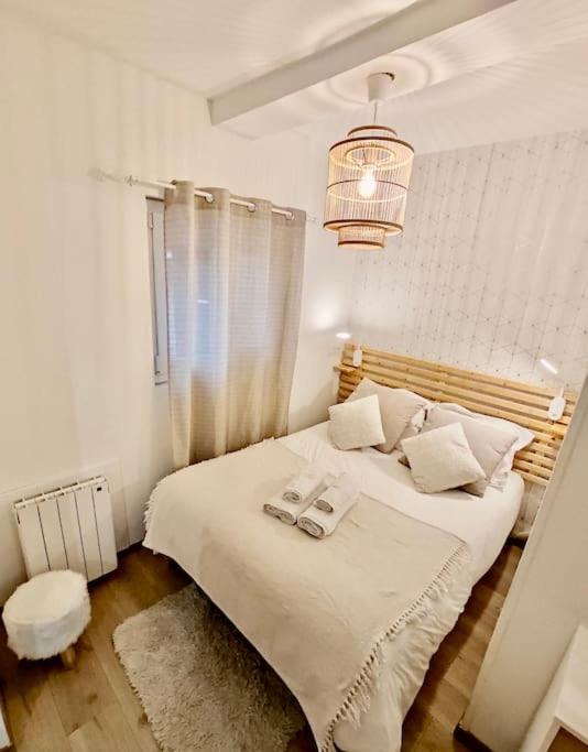 Photo of Bedroom in Sens