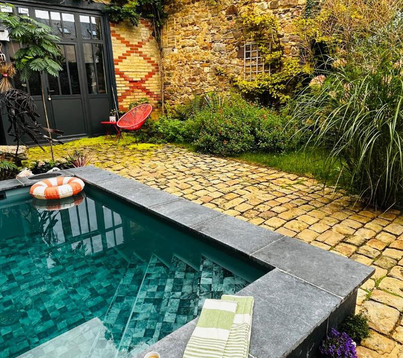 Photo of Others in Bollee