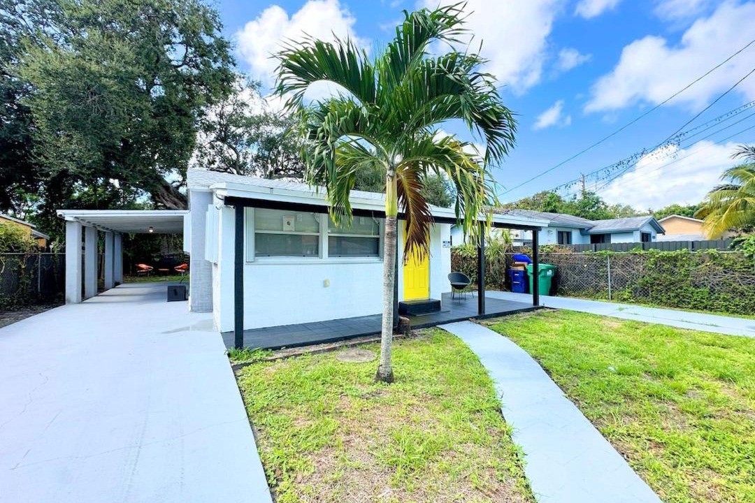 Photo of Others in Miami Shores