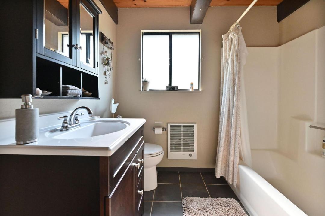 Photo of Bathroom in Hathaway Pines