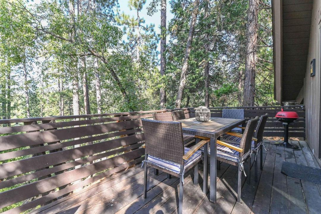 Photo of Patio Balcony in Hathaway Pines