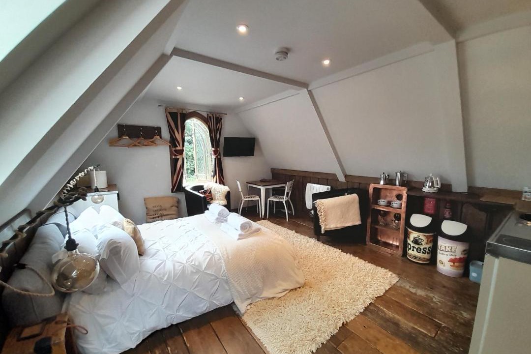 Photo of Bedroom in Thames Ditton