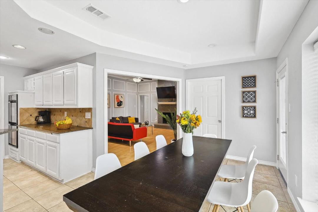 Photo of Kitchen in Far North Dallas