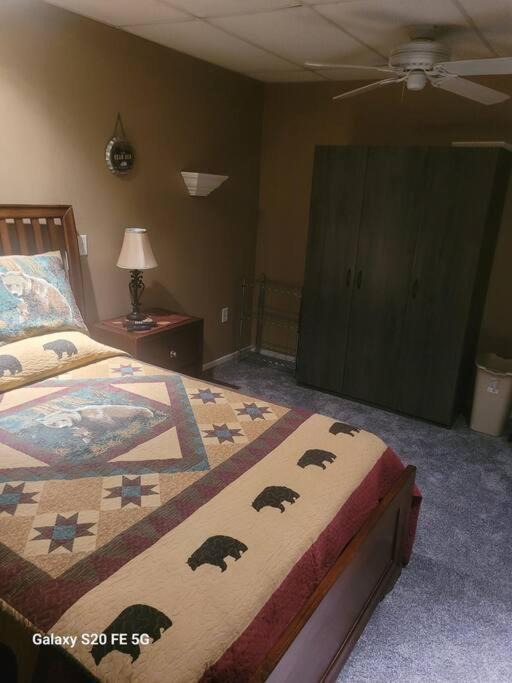 Photo of Bedroom in Hendersonville