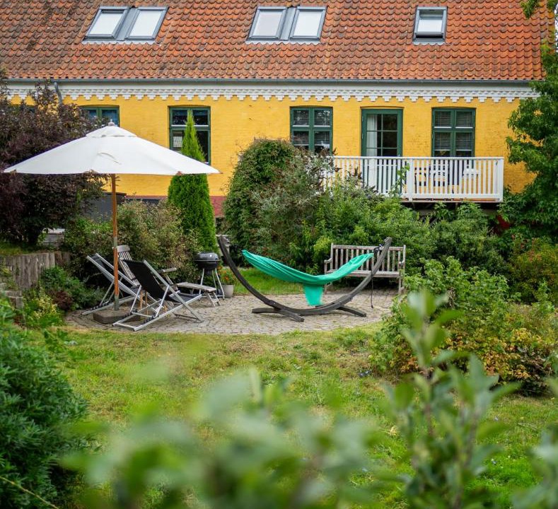 Photo of Others in Boderne