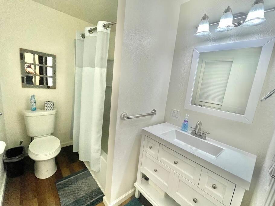 Photo of Bathroom in Bethel Island
