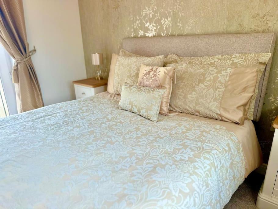 Photo of Bedroom in Coed-Y-Paen