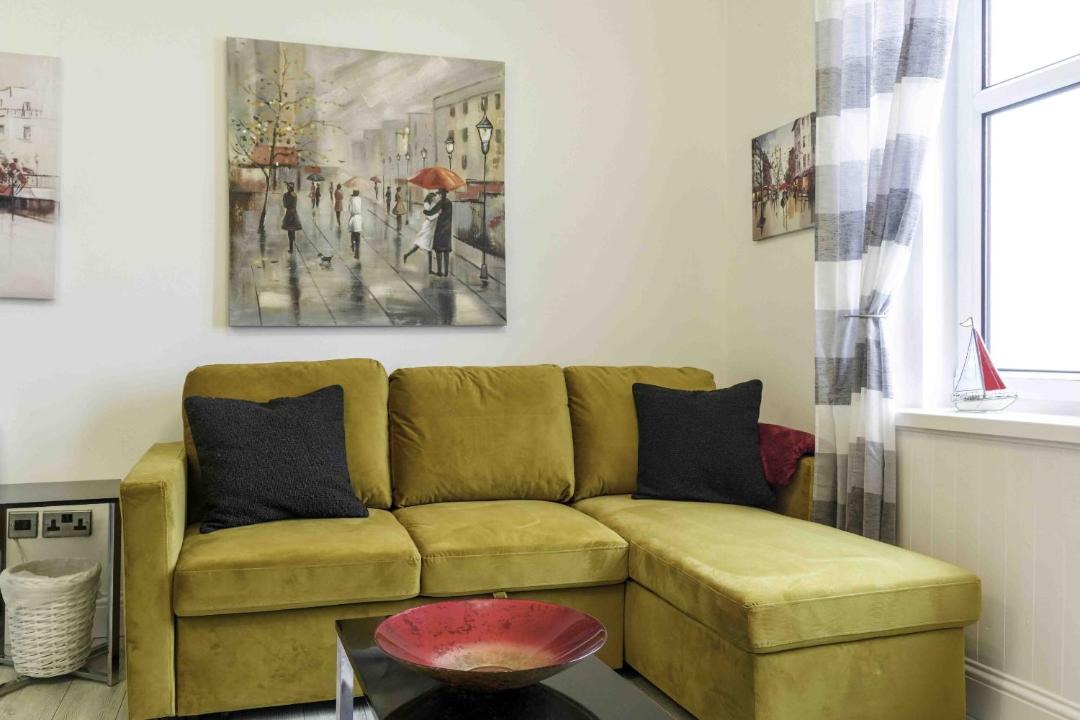 Photo of Livingroom in Newton