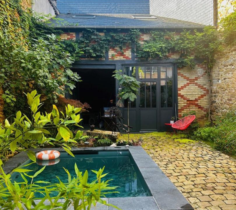 Photo of Others in Bollee