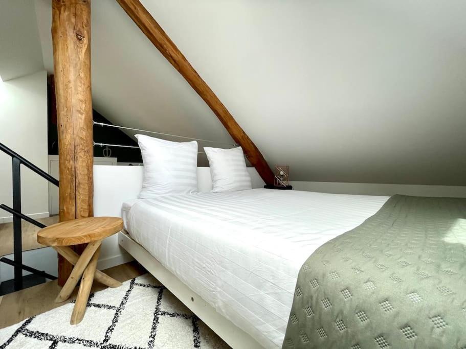 Photo of Bedroom in Saint-Gratien