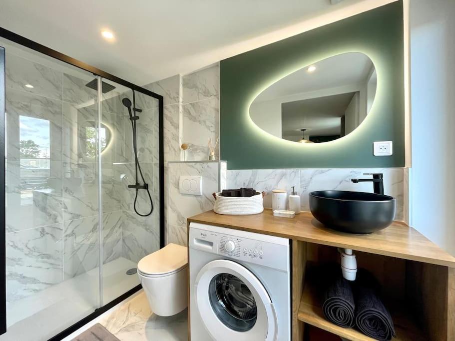 Photo of Bathroom in Saint-Gratien