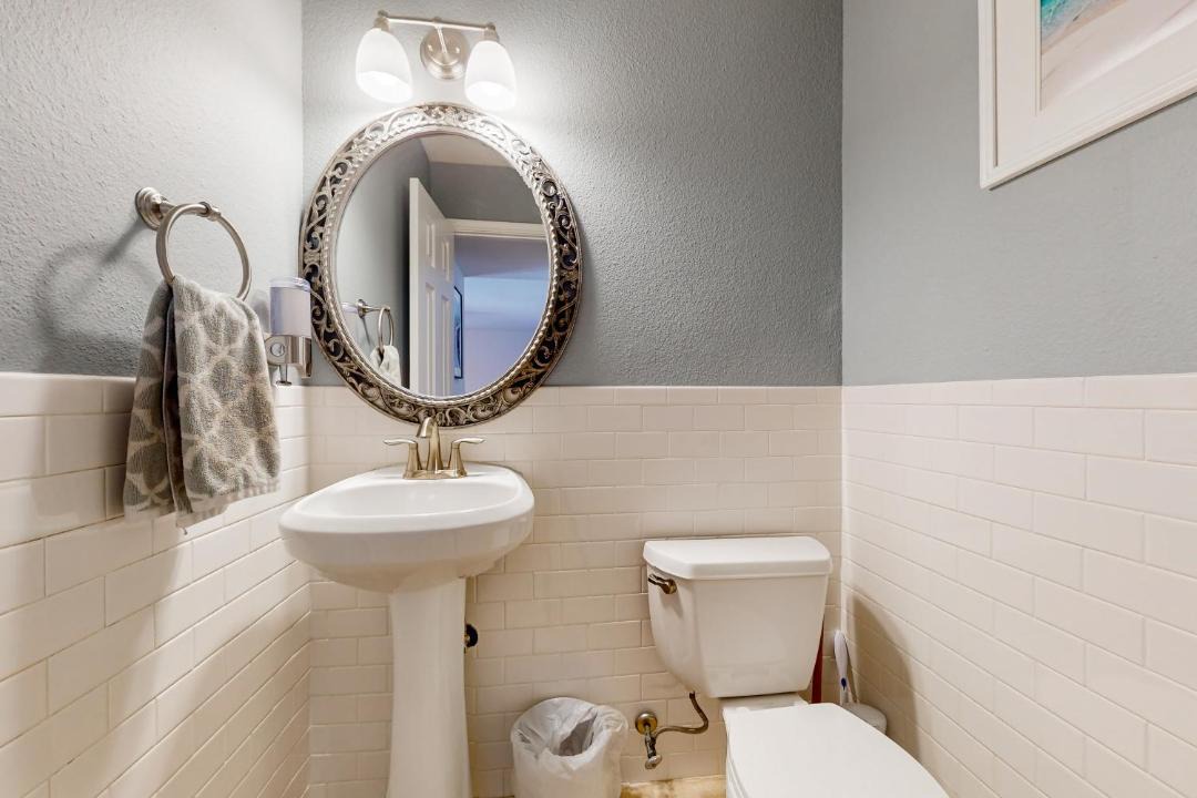 Photo of Bathroom in Deer Park At Maple Run