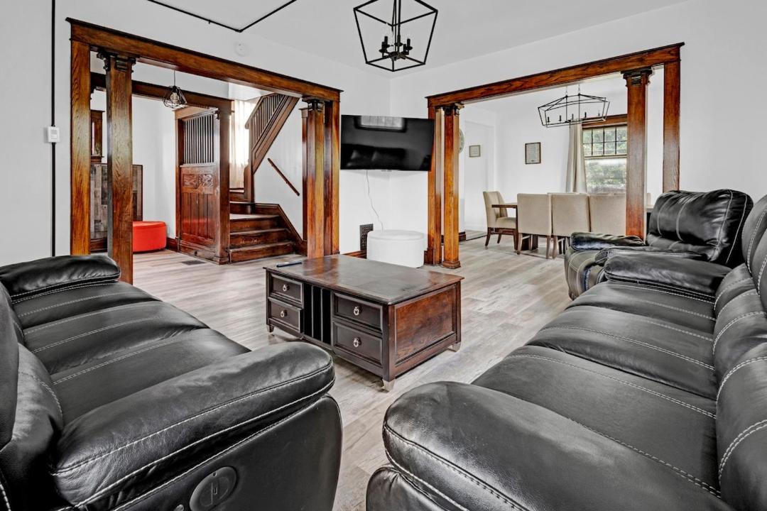 Photo of Livingroom in Niagara Falls