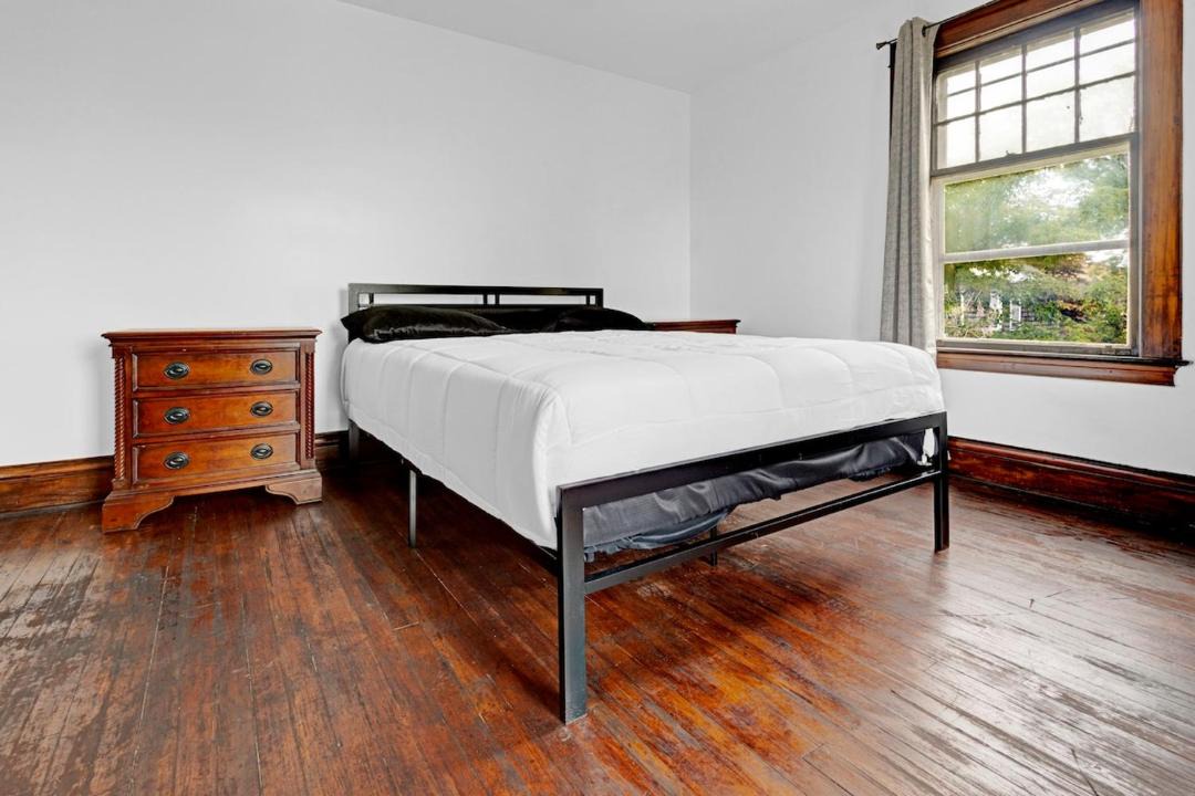 Photo of Bedroom in Niagara Falls