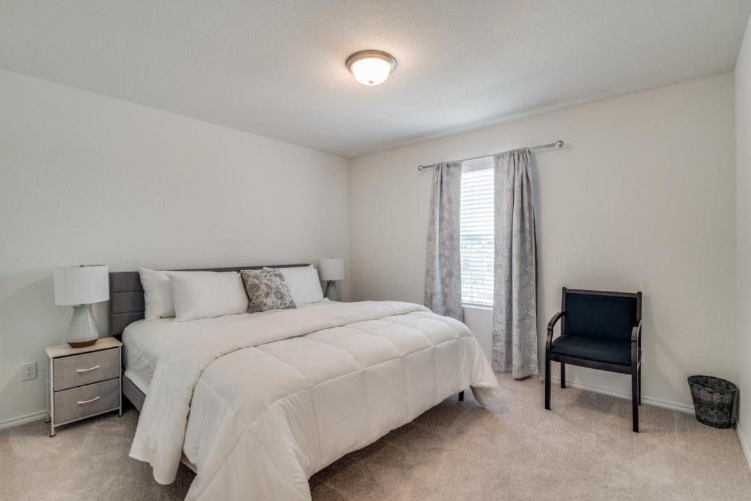 Photo of Bedroom in Royse City