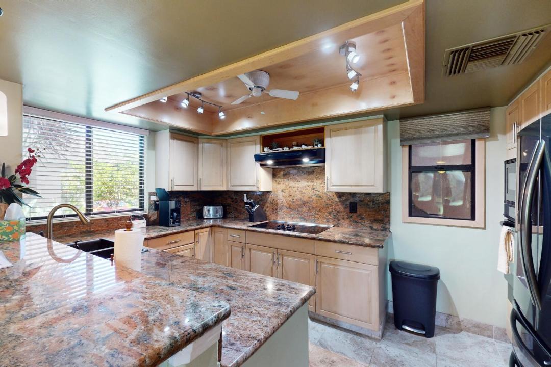 Photo of Kitchen in Waikoloa