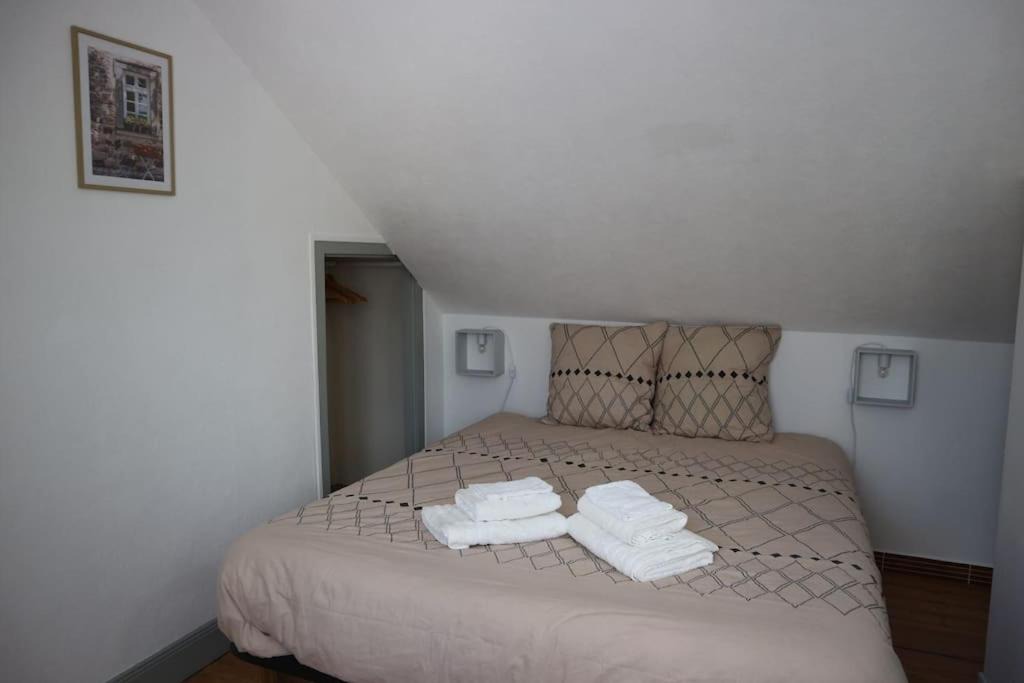 Photo of Bedroom in Montargis