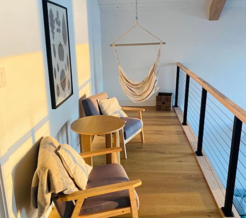 Photo of Others in Lot 61