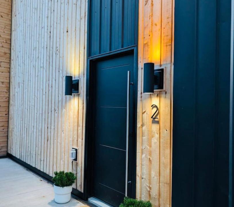 Photo of Others in Lot 61