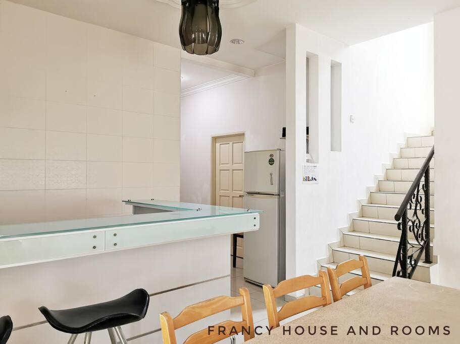 Photo of Others in Taman Pakatan