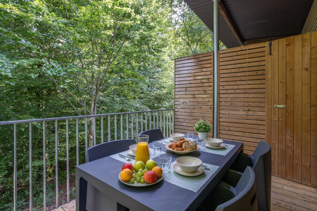 Photo of Patio Balcony in Eppe-Sauvage