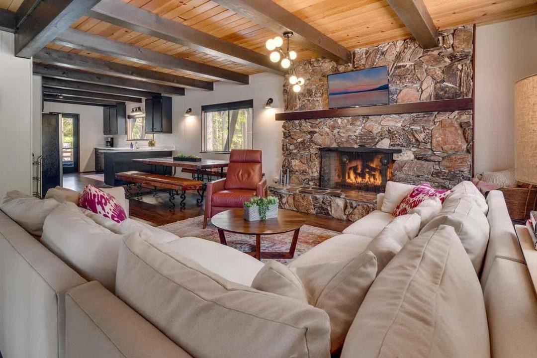 Photo of Livingroom in Tahoe Woods