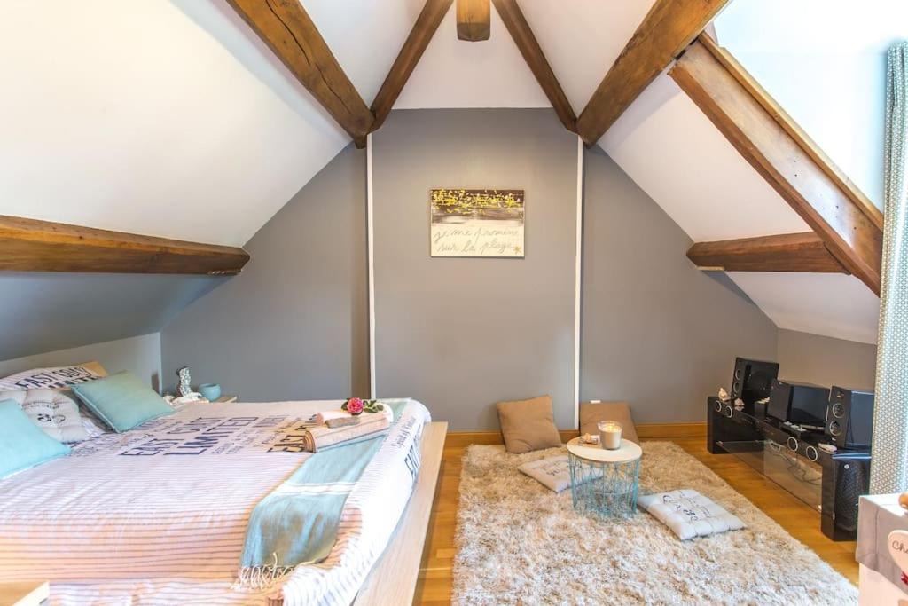 Photo of Bedroom in Oneux