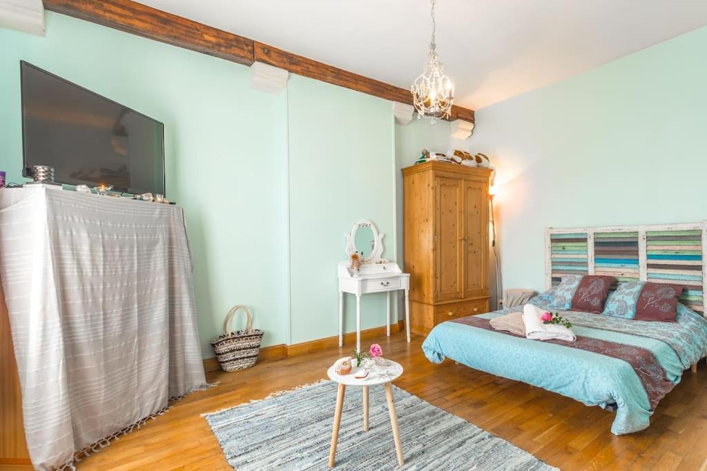 Photo of Bedroom in Oneux