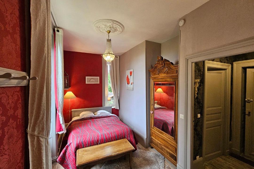 Photo of Bedroom in Lezoux