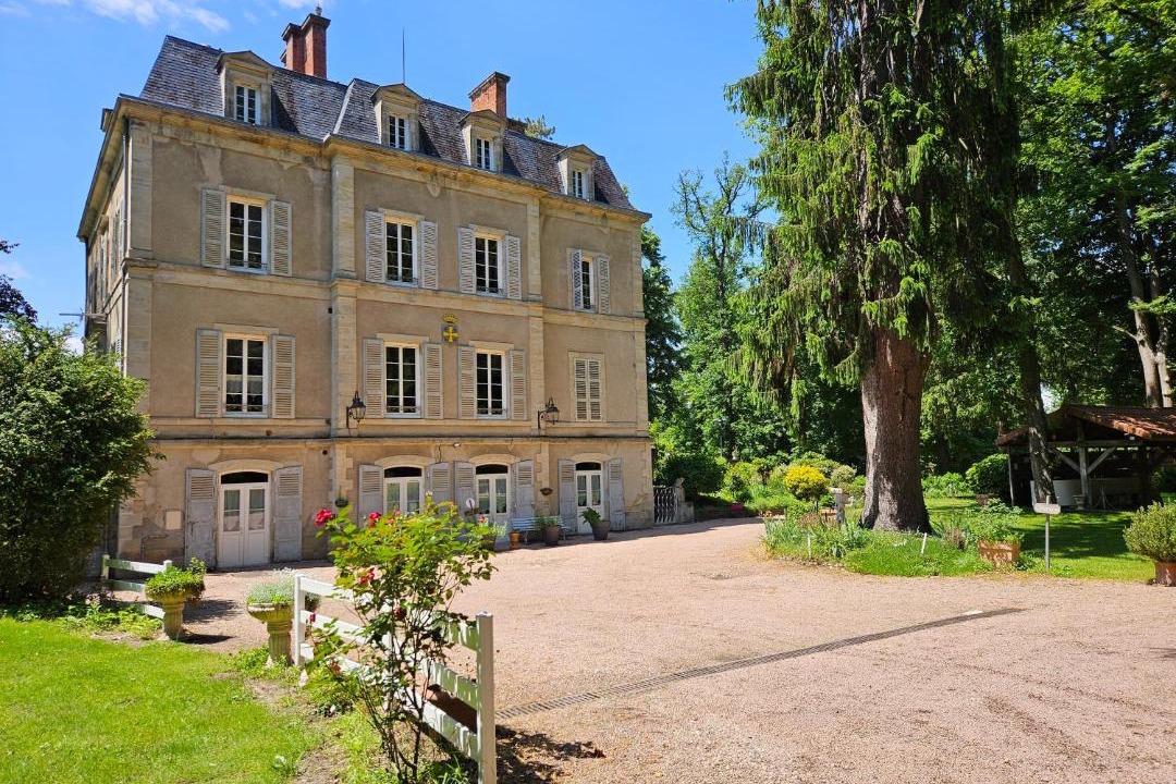 Photo of Others in Lezoux