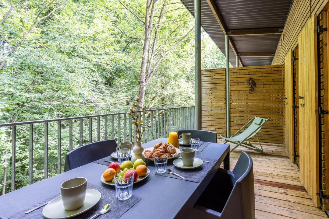 Photo of Patio Balcony in Eppe-Sauvage