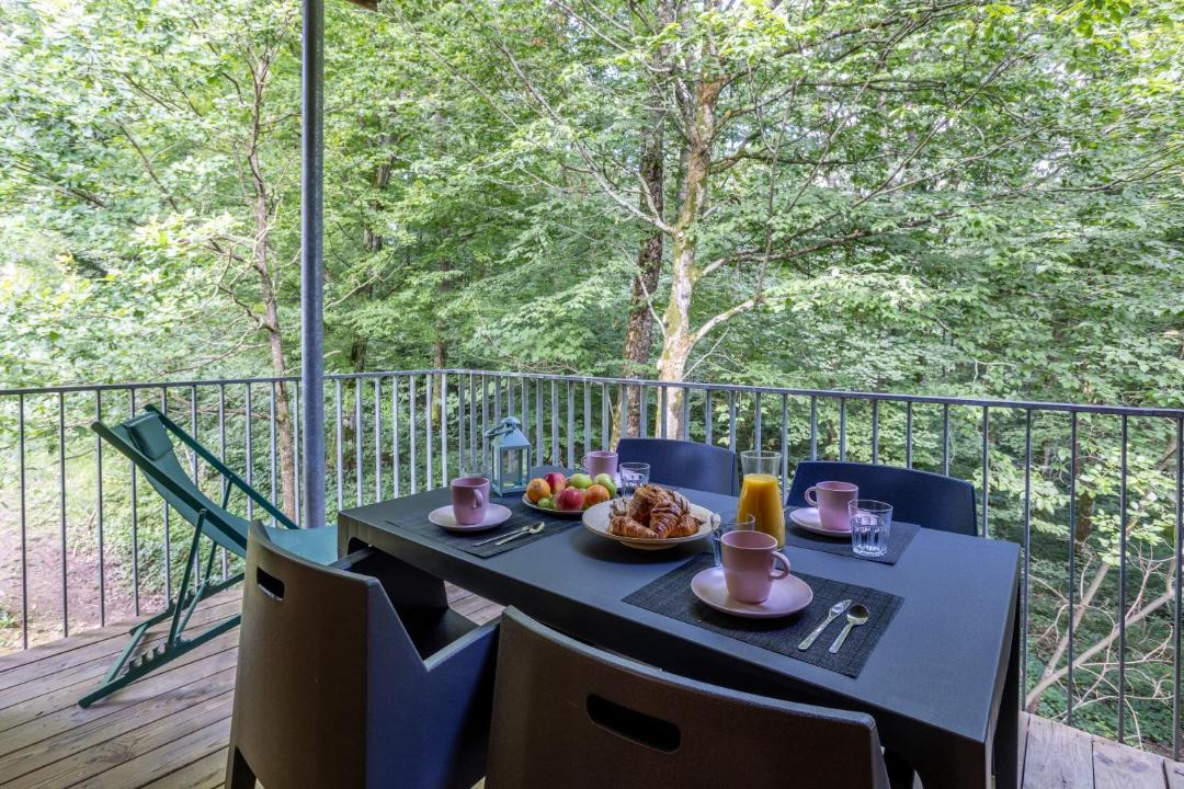 Photo of Patio Balcony in Eppe-Sauvage