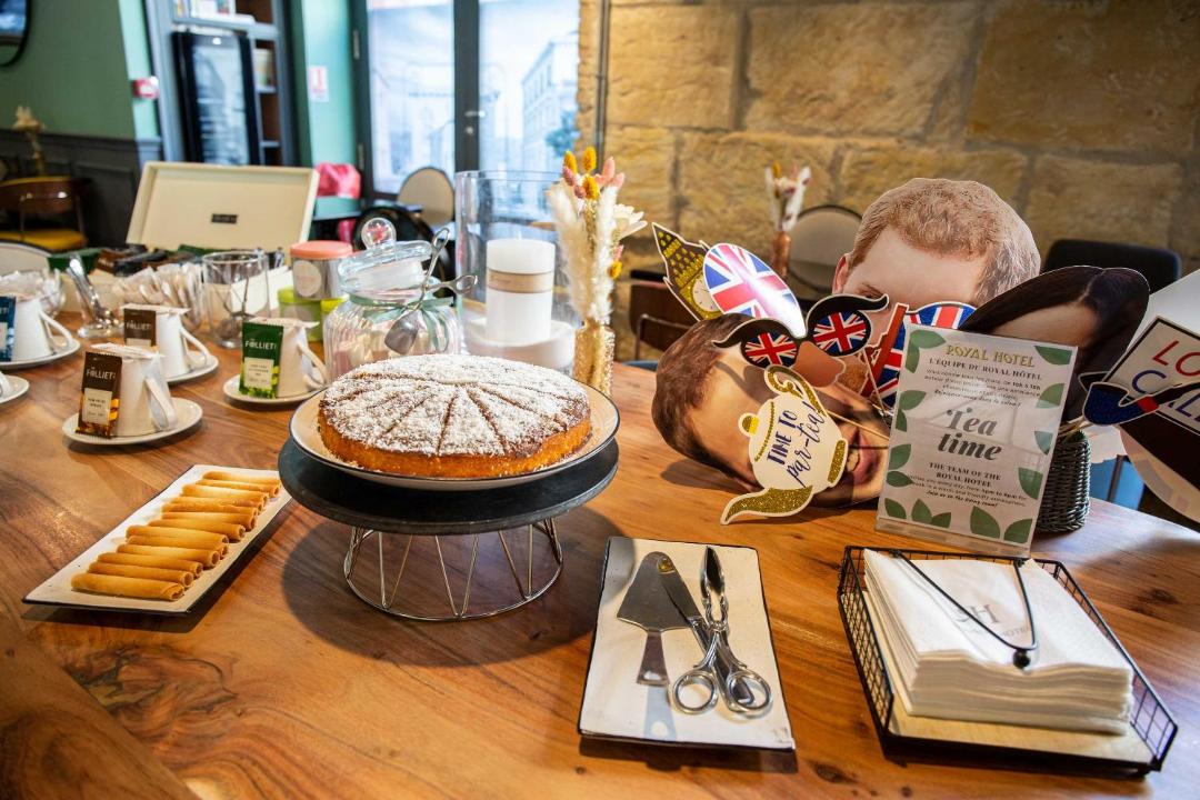 Photo of Others in Comedie