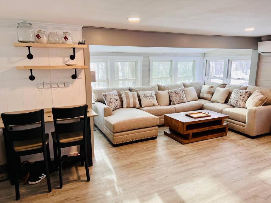 Photo of Others in Holden