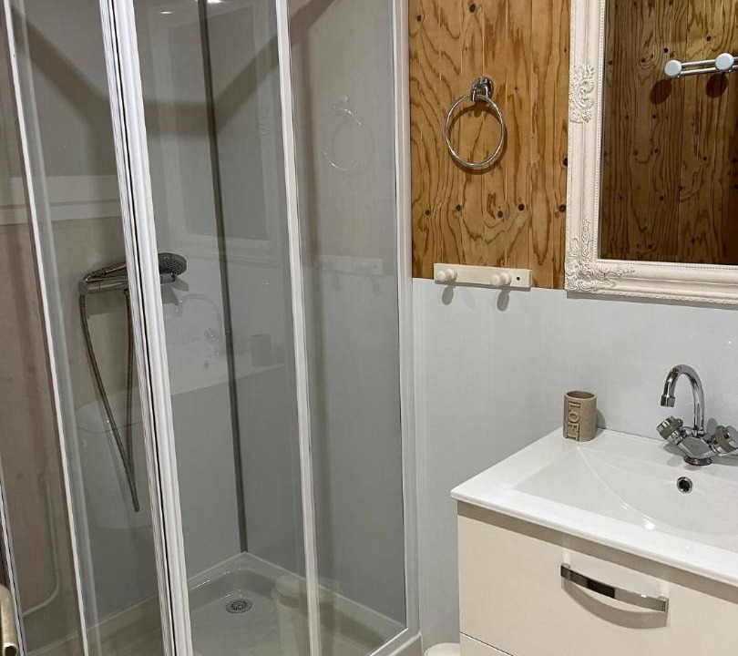 Photo of Bathroom in Giffaumont-Champaubert