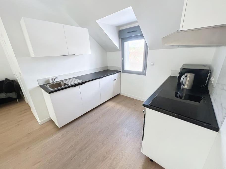 Photo of Kitchen in Margny-les-Compiegne