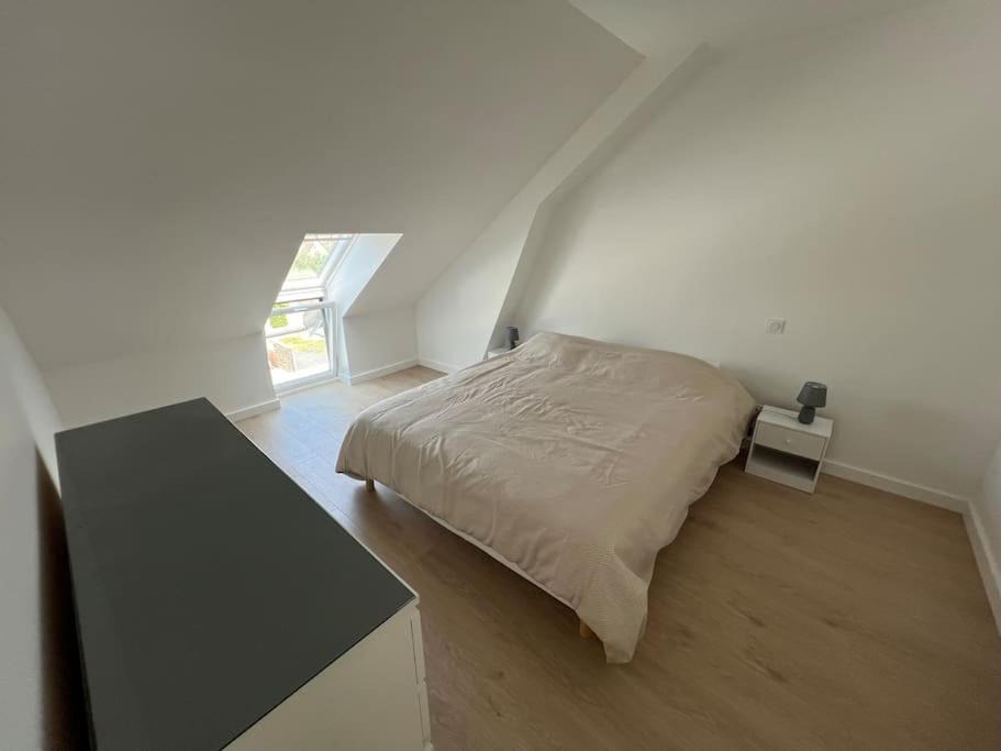 Photo of Bedroom in Margny-les-Compiegne