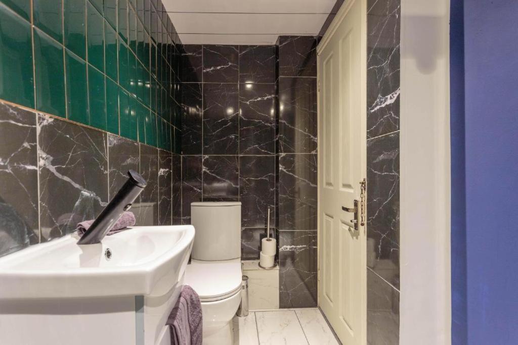 Photo of Others in Seafield